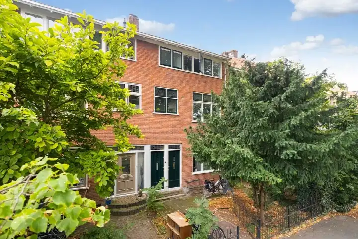 Apartment for sale: Riouwstraat 100, Indische Buurt-Noord Dordrecht