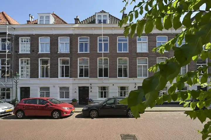 Tussenwoning te koop: Riouwstraat 83, Archipelbuurt 'S-Gravenhage