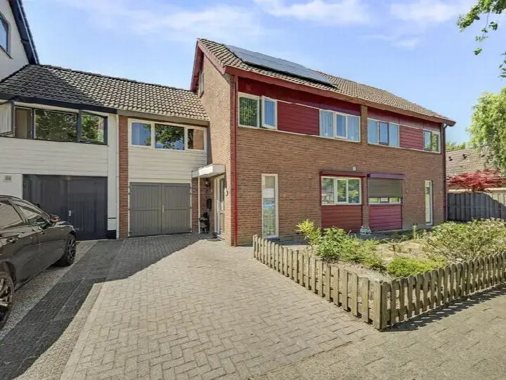 Tussenwoning te koop: Ripstraat 4, Kamperland Kamperland
