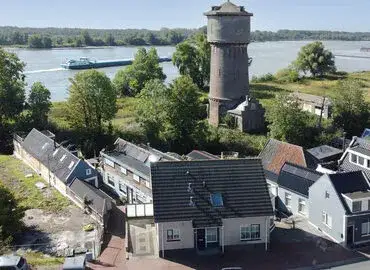 Detached house for sale: Rivierdijk 108, Rivierdijk-Oost Sliedrecht