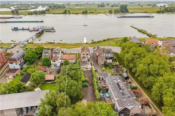 Appartement te koop: Rivierdijk 669, Wielwijk-zuid Hardinxveld-Giessendam