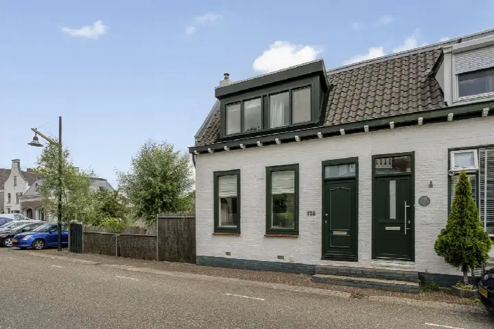 Terraced house for sale: Rivierdijk 735, Rivierdijk-West Sliedrecht