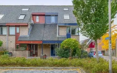 Corner house for sale: Rivierenlaan 98, Koningshof Pijnacker