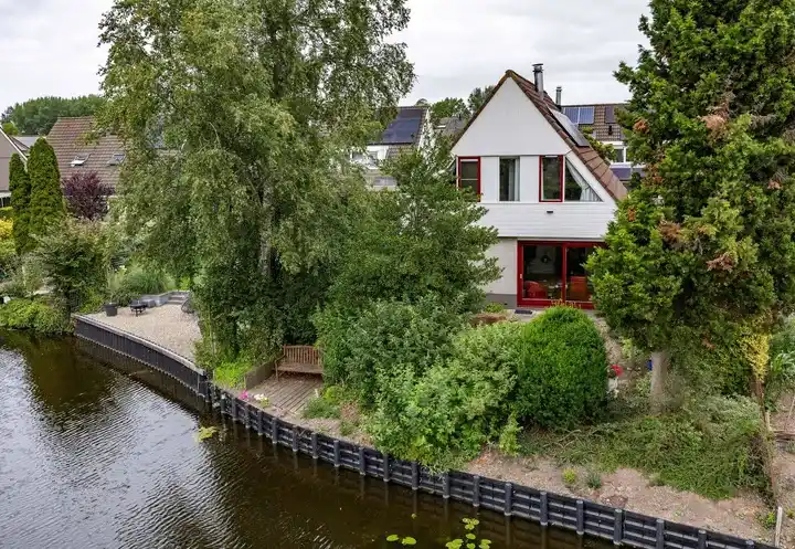 Twee-onder-één-kap te koop: Rixtwei 357, Westeinde Leeuwarden