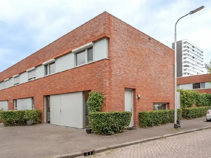 Hoekwoning te koop: Robert Fruinstraat 6, Hoefstraat Noord Tilburg