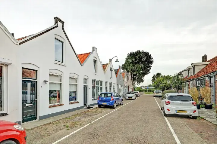 Tussenwoning te koop: Rodedorp 31, Zierikzee binnen de vesten Zierikzee