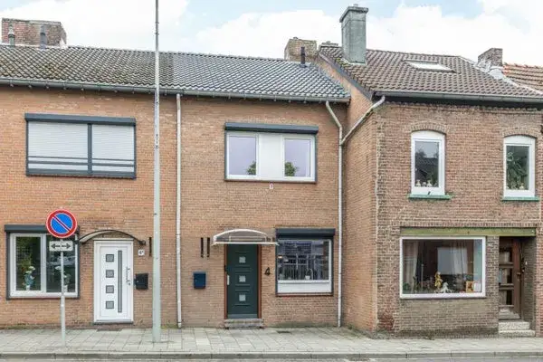 Tussenwoning te koop: Roebroekweg 4A, Pronsebroek Heerlen