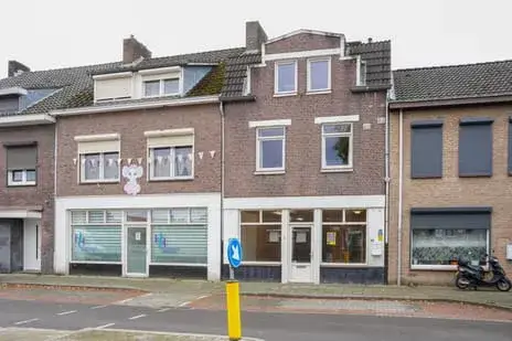 Tussenwoning te koop: Roebroekweg 80, Heksenberg Heerlen
