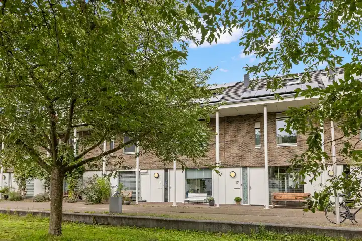 Tussenwoning te koop: Roelof Drosthof 17, Nieuw Hoograven-Noord Utrecht
