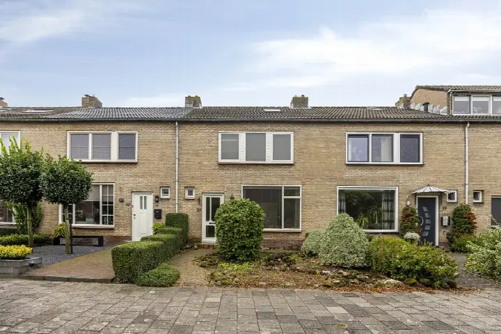 Terraced house for sale: Roerdompstraat 21, Vogelbuurt-Zuid Sliedrecht