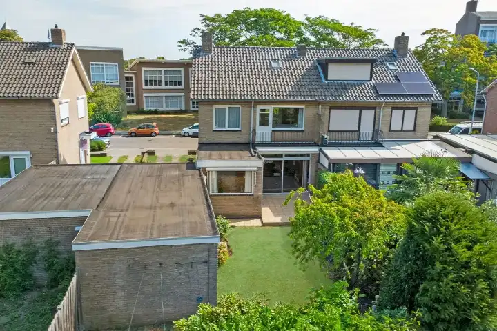 Twee-onder-één-kap te koop: Roerdompstraat 6, Hagerhof-Oost Venlo