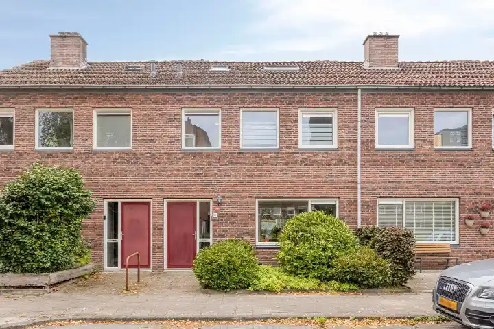 Tussenwoning te koop: Roerstraat 33, Deppenbroek Enschede