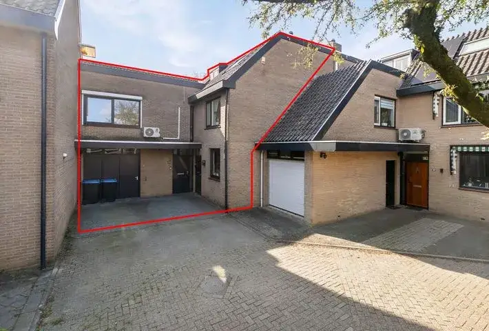Terraced house for sale: Roestuin 23, Krommeweg-Zuid Hendrik-Ido-Ambacht
