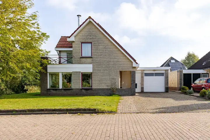 Vrijstaande woning te koop: Roggeblom 1, Gorredijk-Bloemenwijk Gorredijk