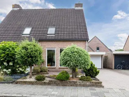 Semi-detached for sale: Roggekamp 10, Steenbergerweiden Hoogeveen