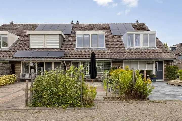 Tussenwoning te koop: Roggenplaat 12, Poortambacht Zierikzee
