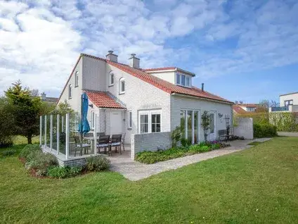 Twee-onder-één-kap te koop: Roggeslootweg 687, Verspreide huizen in de polders Eierland en Eendracht De Cocksdorp