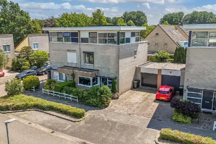 Tussenwoning te koop: Rolling Stonesstraat 3, Muziekwijk N.-Zuidwest Almere