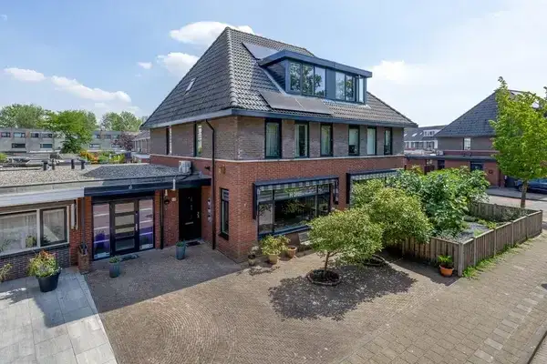 Tussenwoning te koop: Rondostraat 68, Wagenzicht Hellevoetsluis