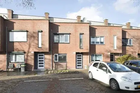 Tussenwoning te huur: Rondostraat 81, Wagenzicht Hellevoetsluis