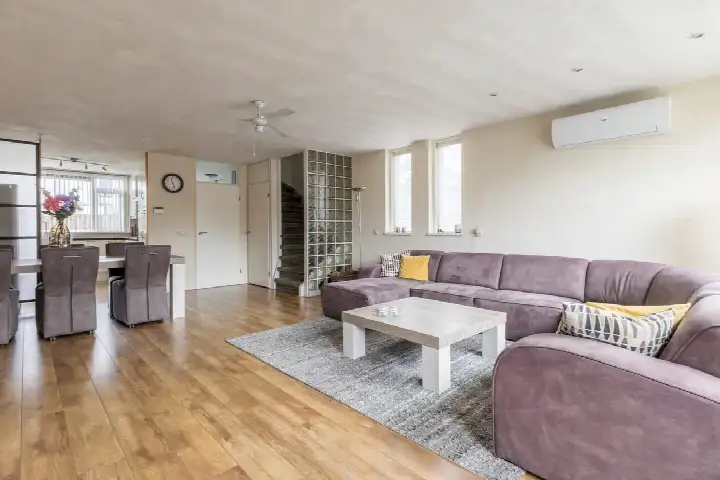 Hoekwoning te koop: Ronny Biermanpad 18, Westerwatering Zuid Zaandam