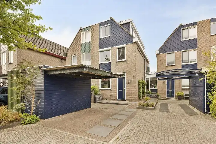 Tussenwoning te koop: Röntgendreef 35, Steendijkpolder Zuid Maassluis