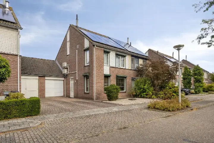 Tussenwoning te koop: Roodververij 21, Roer-Zuid Roermond