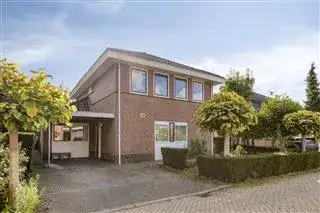 Detached house for sale: Roodwilligen 87, Stegeslag Zevenaar