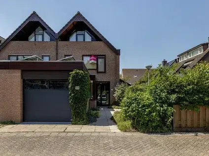 Terraced house for sale: Roos van Dekama erf 15, Ervenbuurt Capelle Aan Den Ijssel