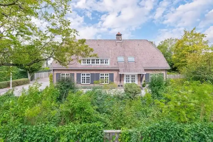 Vrijstaande woning te koop: Roosbergseweg 2, Bavel Bavel