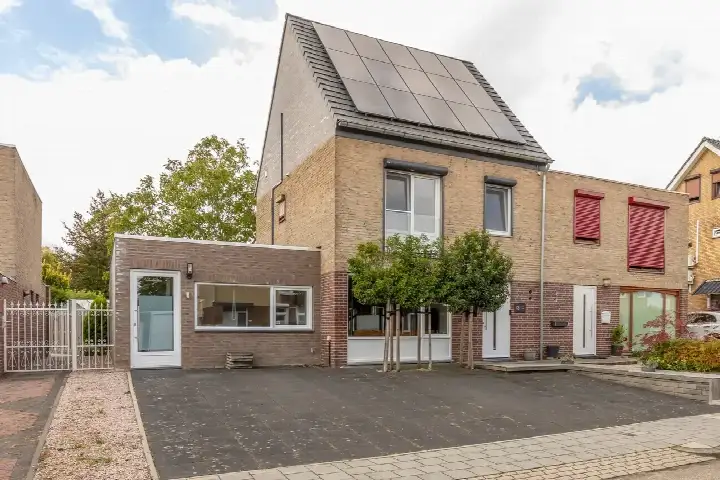Twee-onder-één-kap te koop: Rooseveltstraat 73, Schimmert Schimmert