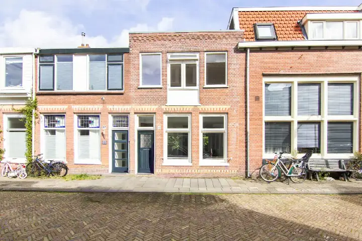 Terraced house for sale: Roosveldstraat 69, Garenkokerskwartier Haarlem