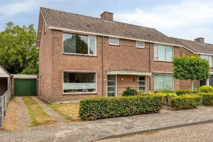 Twee-onder-één-kap te koop: Rosakker 56, Hagelkruis e.o. Bergeijk