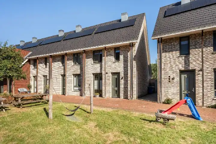 Corner house for sale: Rosariumstraat 9, Frankhuis Zwolle