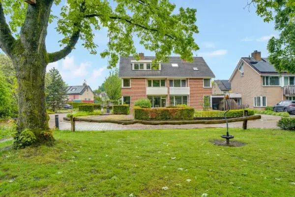 Hoekwoning te koop: Rossinistraat 131, Groot Lochter Nijverdal