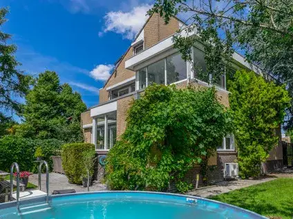 Corner house for sale: Rossinistraat 38, Rossinibuurt Capelle Aan Den Ijssel
