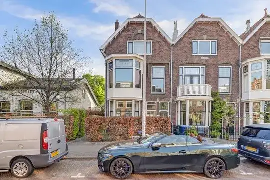 Apartment for sale: Rotterdamseweg 15, Zeeheldenbuurt Delft