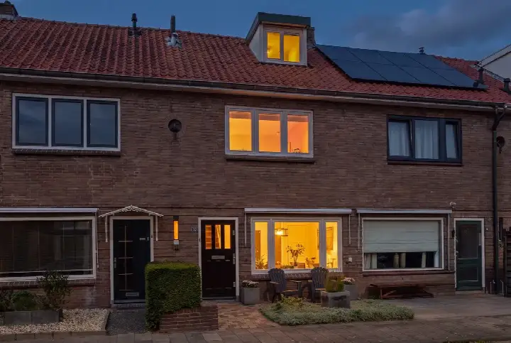 Tussenwoning te koop: Roveniusstraat 10, Zwolseweg Deventer