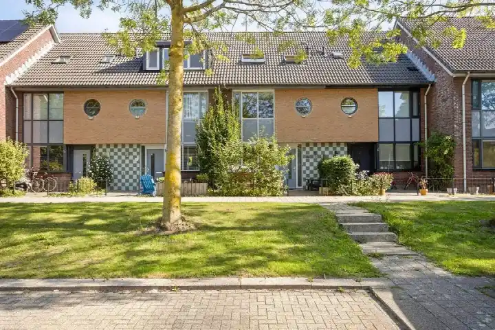 Terraced house for sale: Roxenissestraat 14, Zuid-Hollandbuurt-Noordoost Zoetermeer