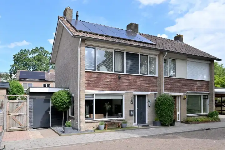 Twee-onder-één-kap te koop: Rozenhof 6, Olst Centrum-Oost Olst