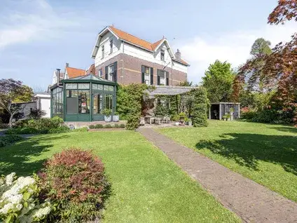 Twee-onder-één-kap te koop: Rozenlaan 1, Biezen-West Boskoop