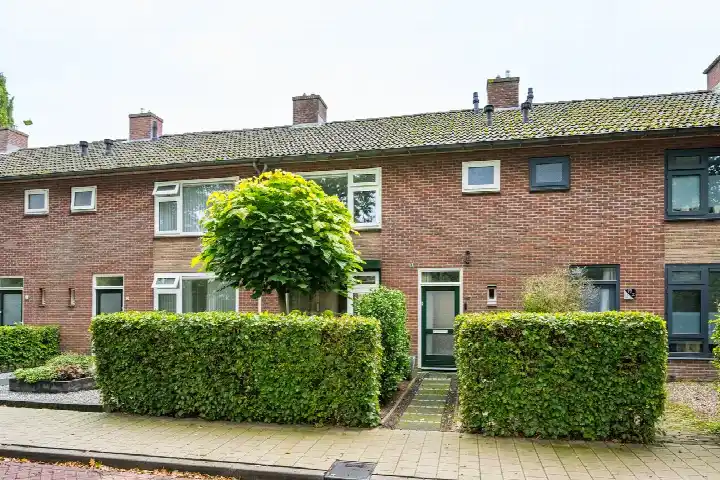 Terraced house for sale: Rozenstraat 17, Gendringen Gendringen