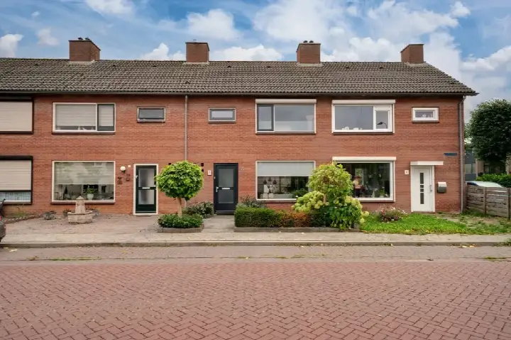 Terraced house for sale: Rozenstraat 4, Giesbeek Giesbeek