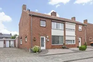 Corner house for sale: Rozenstraat 42, Schilberg Echt