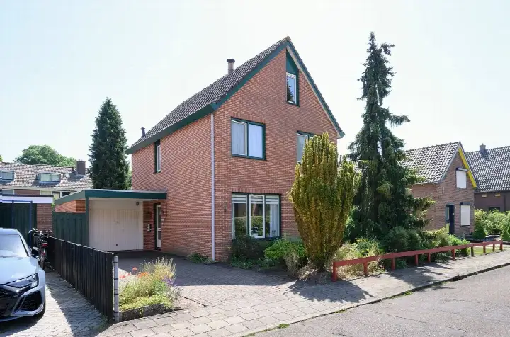 Vrijstaande woning te koop: Rozesteinweg 8, Laag-Soeren Laag-Soeren
