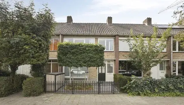 Terraced house for sale: Rubinsteinlaan 47, Blaarthem Eindhoven