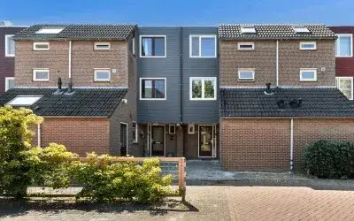 Terraced house for sale: Rudyard Kipling-erf 161, Pearl Buck-erf en omgeving Dordrecht