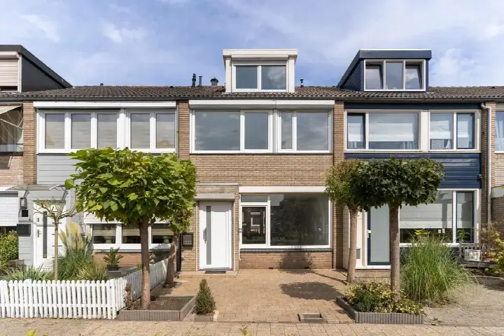 Tussenwoning te koop: Ruijsdaellaan 7, Nieuw Borgvliet Bergen Op Zoom