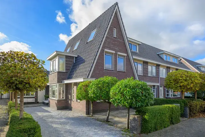 Corner house for sale: Ruisvoornlaan 16, Oosteinde Aalsmeer