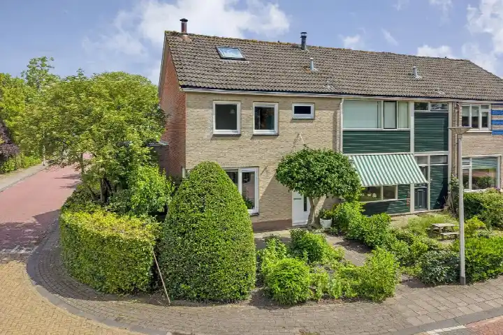 Hoekwoning te koop: Ruitenstraat 53, Hasselt Dedemsvaart-Zuid Hasselt